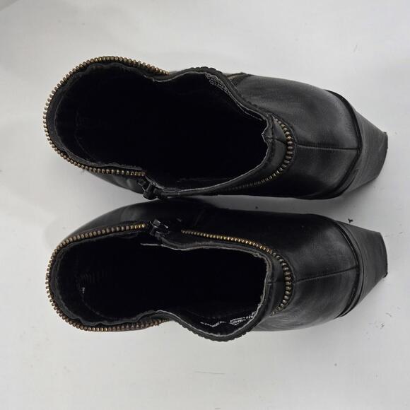 983 Charlotte Russe Kassandra Size 9 Black Ankle Boots - Picture 3 of 9